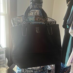 Brand new never used Vera Wang purse